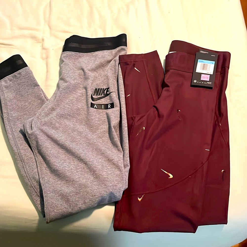 Lot of 2 Nike leggings.